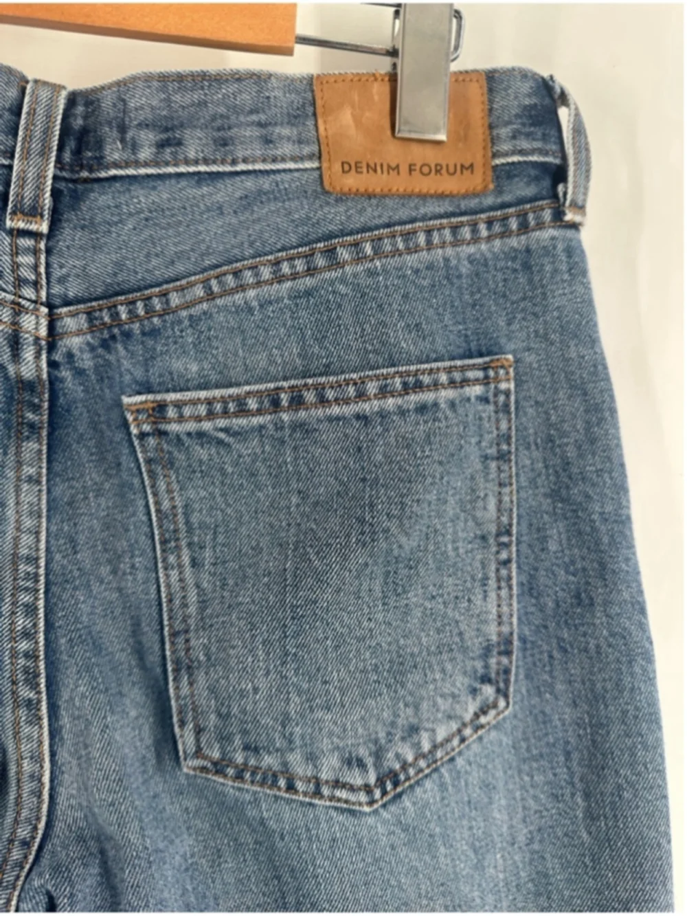 Aritzia Denim Forum Joni midrise loose 29L y2k classic minimalist sz 27